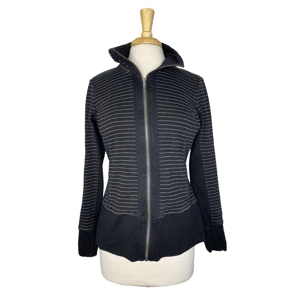 CABI Stripe Spring Jacket Small Black White Active Thumbholes Cotton #3378